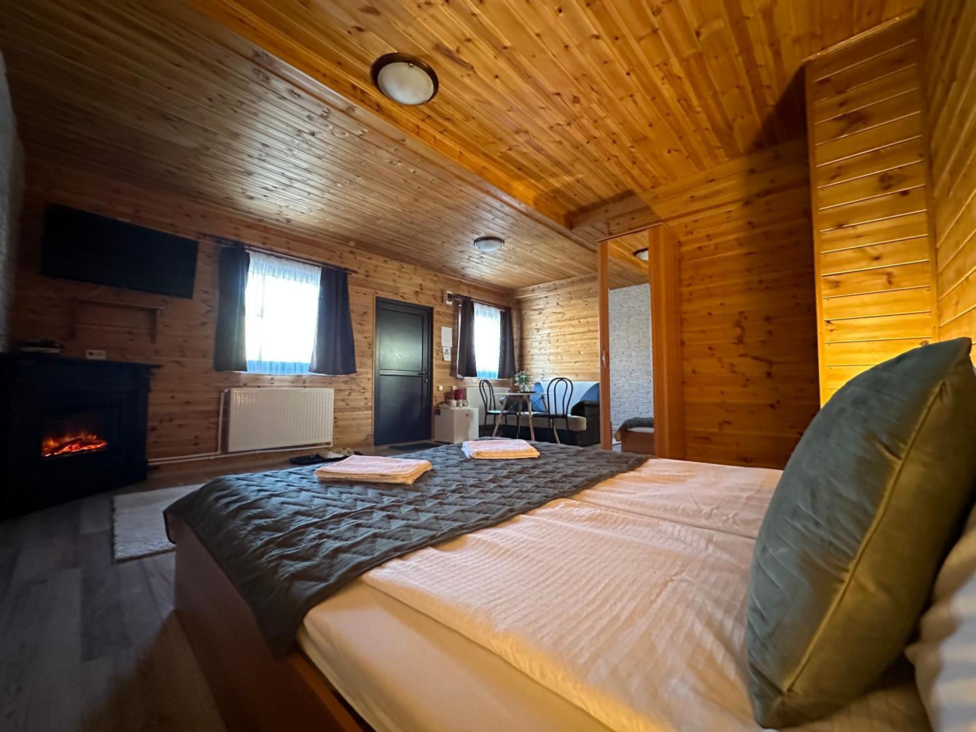 Somogyi Vendeghaz Bed and Breakfast Bancu Exteriör bild